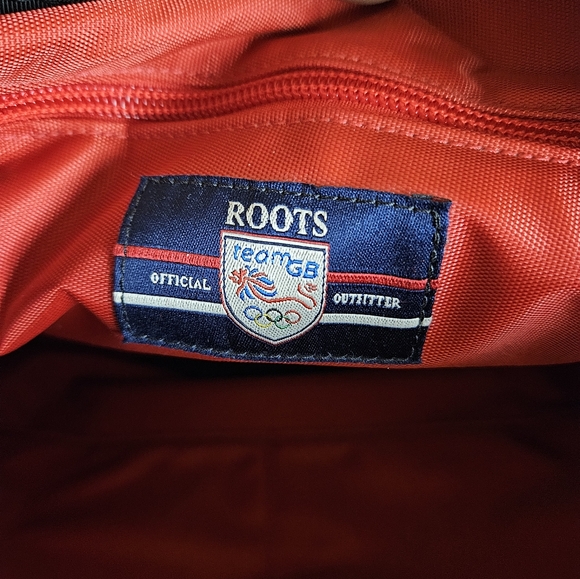 Roots Team Great Britain Olympics Genuine Leather Shoulder Bag Adjustable Strap - Picture 8 of 8